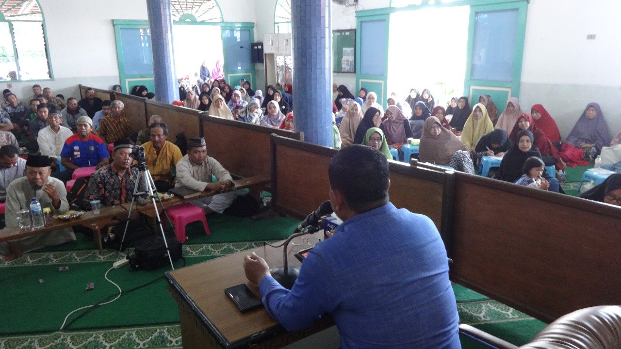 Peserta pengajian di Masjid Baitul A'la Sepinggan, Minggu (15/12). Foto: LINES