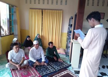 H Herry Fathamsyah Ketua LDII Balikpapan menyelenggarakan Salat Idulfitri di rumah saja, Minggu (24/5). Foto: dok. H Herry Fathamsyah
