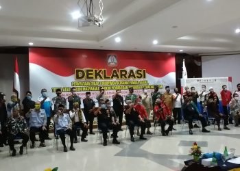 Deklarasi dan Pernyataan Sikap Forkopimda bersama Pemuka Agama dan Tokoh Masyarakat di Aula Pemkot Balikpapan, Selasa (24/11). Foto: LINES
