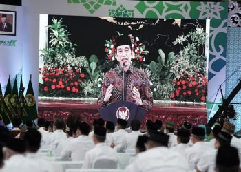 Presiden Joko Widodo membuka Musyawarah Nasional IX LDII secara Online di Ponpes Minhajurrosyidin Pondok Gede Jakarta Timur, Rabu (7/4). Foto: LINES