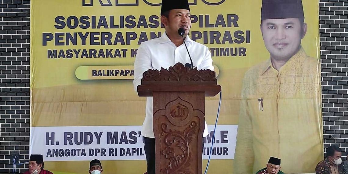 Anggota DPR RI Dapil Kalimantan Timur H. Rudy Mas'ud SE ME saat sosialisasi empat pilar kebangsaan dan menyerap aspirasi konstituen di Balikpapan, Rabu (9/3). Foto: LINES