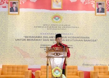 Ketua DPD LDII Kota Balikpapan masa bakti 2018-2023 H. Herry Fathamsyah saat membuka Dialog Wawasan Kebangsaan, Oktober 2022. Foto: LINES