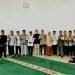 Foto bersama Lurah Sepinggan Raya Arifuddin, MUI Balikpapan Selatan H. Nurdin Ismail, DMI Balikpapan Selatan Adi Muntono, dr. Jerrymias Salimulyo bersama Wakil Ketua DPD LDII Kota Balikpapan H. Herman Arsyad, Ketua PC Balikpapan Selatan H. Supriyadi bersama Wanhat dan pengurus lainnya. Foto" Sadam/LINES