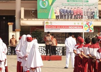 Pembina Upacara HSP 2023 H. Munawar Cholil. Foto: KIM/Ponpes Bairuha