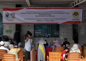 Pimpinan Cabang LDII Kec. Balikpapan Selatan bekerjasama dengan Dinkes menggelar bakti sosial penyuluhan dan pemeriksaan kesehatan di Masjid Baitul A'la, Minggu (10/8). Foto: LINES Balikpapan