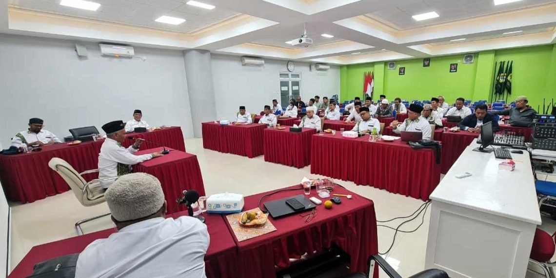 Konsolidasi DPD LDII Kota Balikpapan menjelang Pilkada Serentak mendatang, berlangsung di Ponpes Bairuha, Rabu (11/9) malam. Foto: LINES