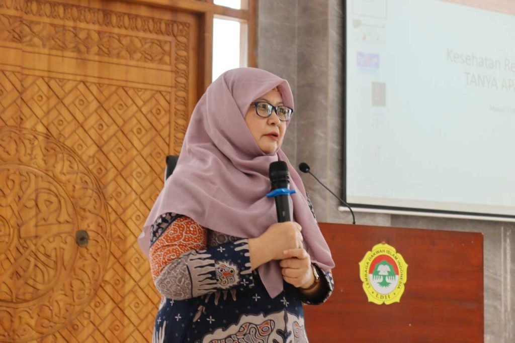 Dr. dr. Siti Maisuri Tadjuddin Chalid, Sp.OG (K), seorang spesialis obstetri dan ginekologi. Foto: Siti/LINES