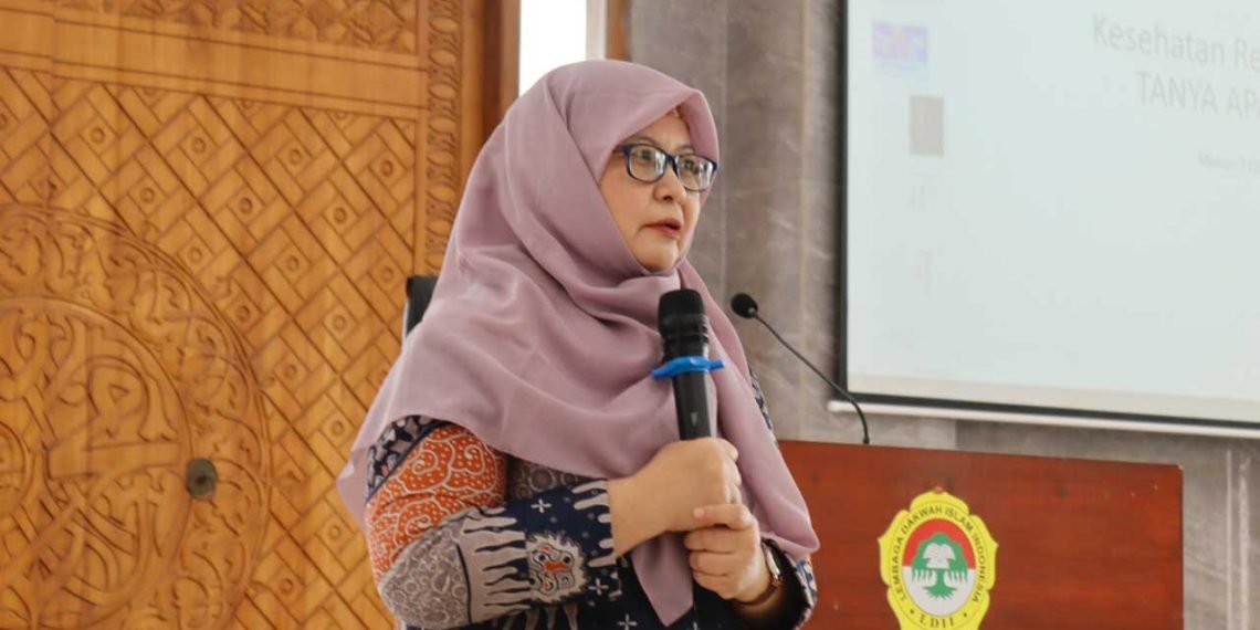 Dr. dr. Siti Maisuri Tadjuddin Chalid, Sp.OG (K), seorang spesialis obstetri dan ginekologi. Foto: Siti/LINES