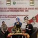Dua orang narasumber, antara lain AKBP Windia Nugraha, S.H., M.H., Kasubdit Binpolmas Ditbinmas Polda Kaltim dan Dr. Suryaningsi, M.H., seorang akademisi dari Universitas Mulawarman. Foto: Istimewa