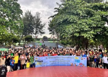 Dalam rangka memperingati Hari Jadi Kota Balikpapan ke-128 sekaligus memperingati Hari Peduli Sampah Nasional (HPSN) 2025, Dewan Pimpinan Daerah (DPD) Lembaga Dakwah Islam Indonesia (LDII) Kota Balikpapan menggelar aksi bersih-bersih Pantai Monpera, Minggu (23/2/2025). Foto: LINES