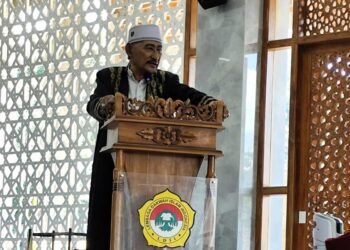 Ketua Umum MUI Balikpapan Habib Mahdar memberikan sambutan.