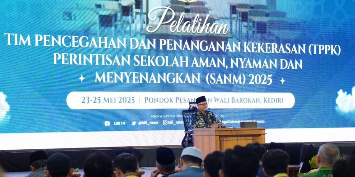 Ketua DPP LDII Rubiyo saat membuka kegiatan TPPK di Ponpes Wali Barokah Kediri, Jumat (23/5/2025). Foto: LINES