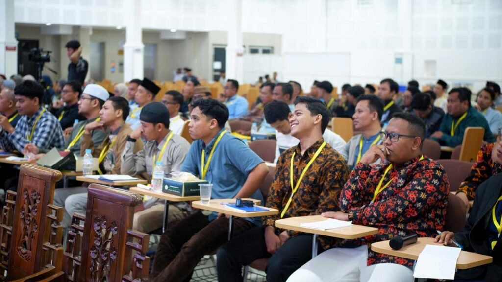 Para ustaz/guru Ponpes Wali Barokah sedang mengikuti kegiatan. Foto: LINES
