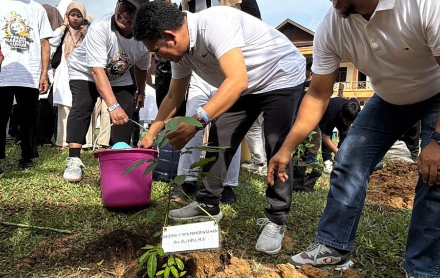 Penghijauan Ponpes Bairuha: LDII dan Pemkot Balikpapan Tanam Karakter Peduli Lingkungan