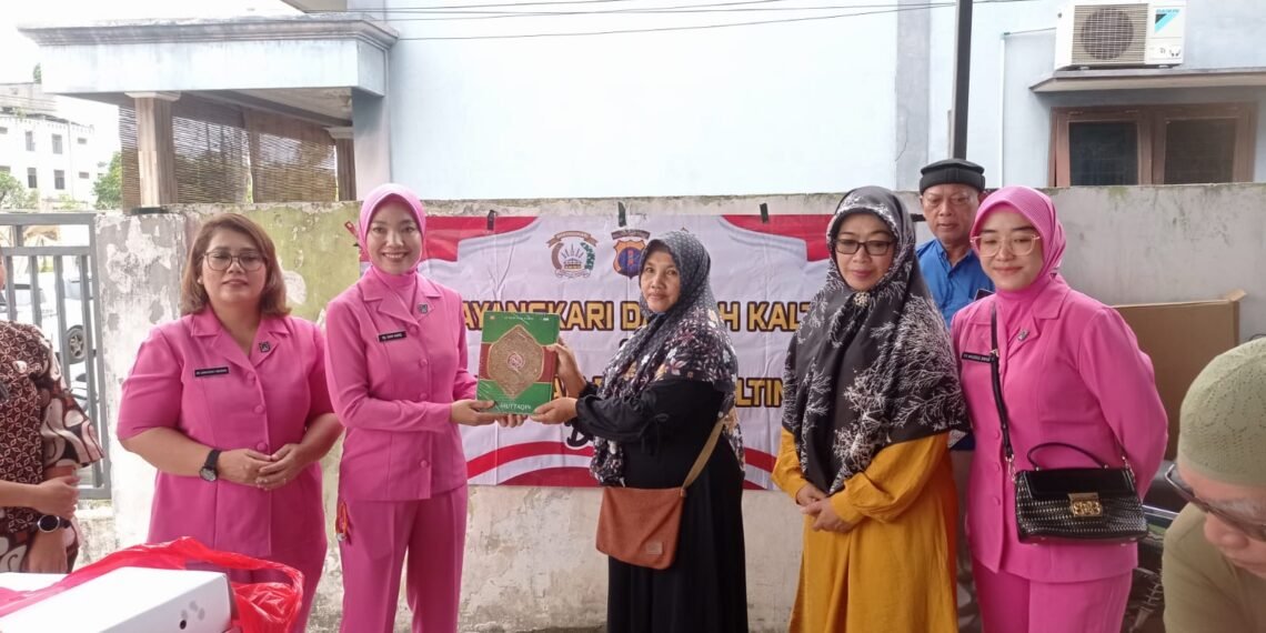 DPD LDII Balikpapan Apresiasi Sinergi dengan Polwan Polda Kaltim dalam Program “Polda Berbagi” di Masjid Baitul Izza